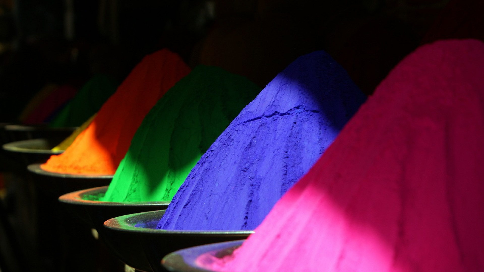 Powder Coating Colors & Finishes for Any Design Style